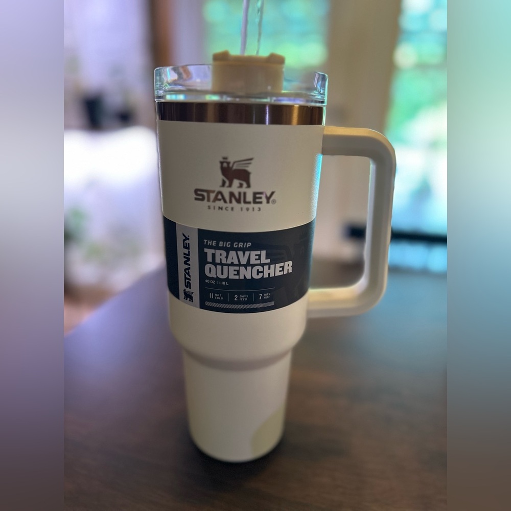 NWT / STANLEY Magnolia Copper Adventure Quencher Travel Tumbler - 40 Oz